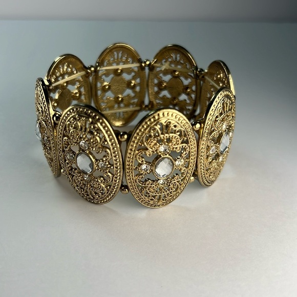 Jewelry - elastic gold tone rhinestone bracelet